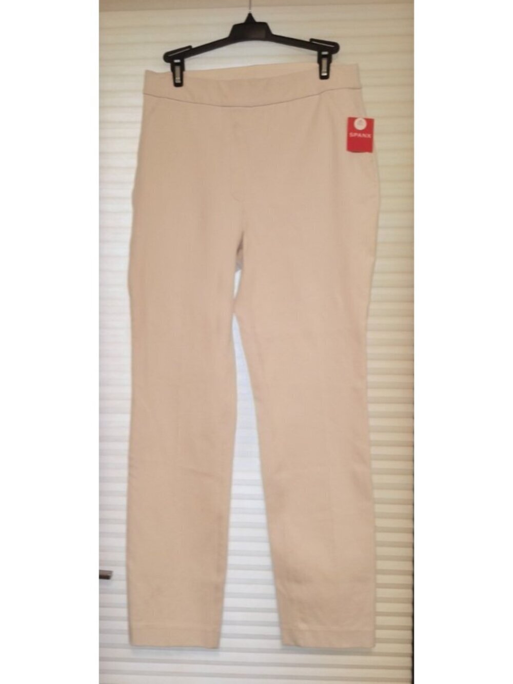 Spanx Sz M Tall On-The-Go Slim Straight Pant Classic White